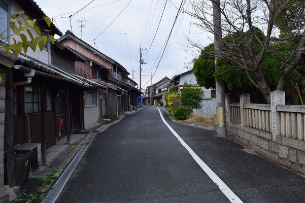 【西大寺の町並みシリーズ（その59 ）】2015年12月16日（水）撮影。今回はこの通りを紹介したかったのであります。