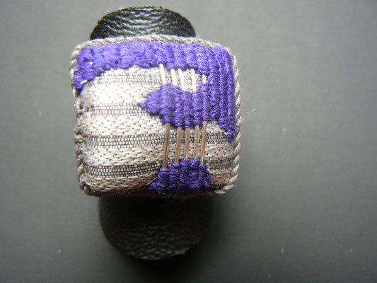 Assia Rhadbane - bague - aiguille d'argent - monture argent