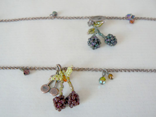 Voici des fleurs - bracelet cerise  - perle