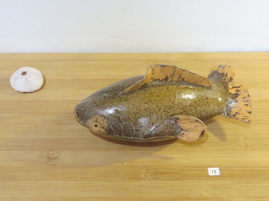 Marie-Anne Guillemain - poisson requin en grès , émail de cendres de merisier 