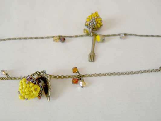 Voici des fleurs - bracelet fraise - perle