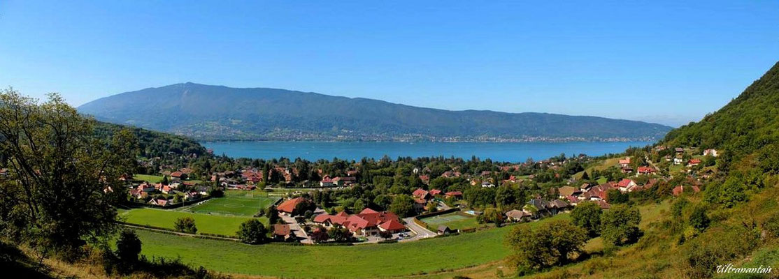 Lac d'Annecy depuis le Château de Menthon