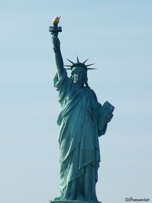 La statue de la liberté depuis le ferry de Staten Island - New York (USA)