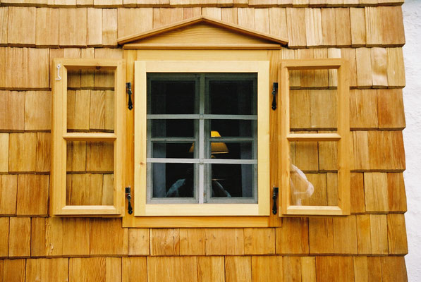 Kastenfenster und Holzschindeln, Oberösterreich