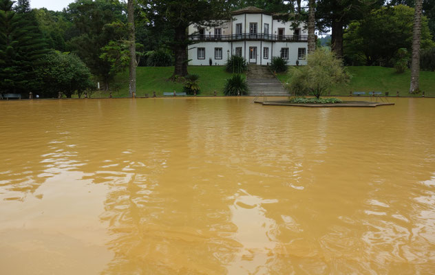 Terra Nostra Thermalbad 38° - Sao Miguel
