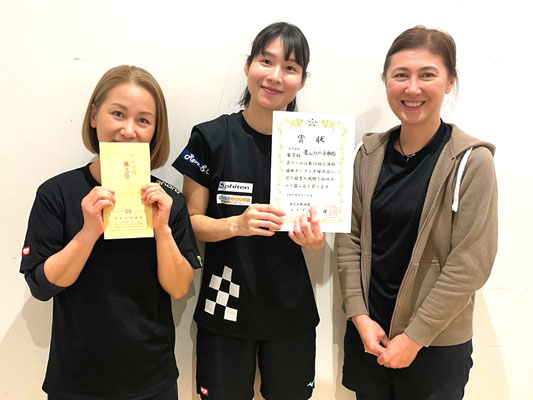 青山フラワー卓球部