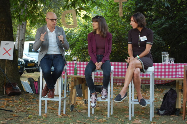 Talkshow over vakjournalistiek met Sjors de Vries, Kirsten Hannema en Marieke Berkers.