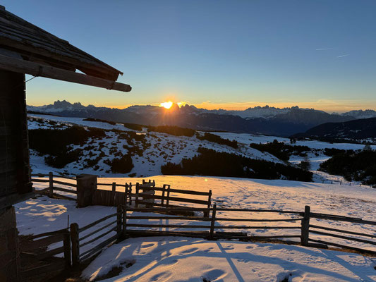 KW 03 von Stefan Ploner Villanders Sonnenaufgang auf der Villanderer Alm