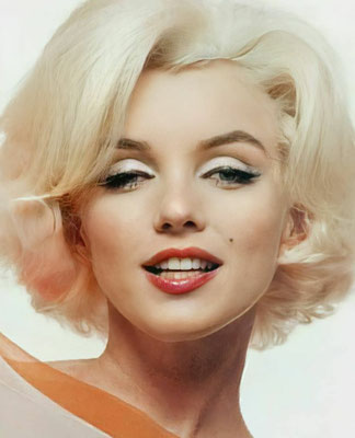 Marilyn Monroe 1.Juni 1926 - 4.August 1962 "MARILYN MONROE WAR UND IST EINE LEGENDE.SIE WURDE AUF DER GANZEN WELT ZU EINEM SYMBOL FÜR DAS EWIG WEIBLICHE"