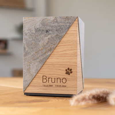 Urne aus Holz für Hund, Katze, Tierurne personalisiert, Sirius Eiche/Buntschiefer - 0,5 l = 175,00 €, 1,5 l = 195,00 €, 2,8 l = 215,00 €- Gravur inklusive
