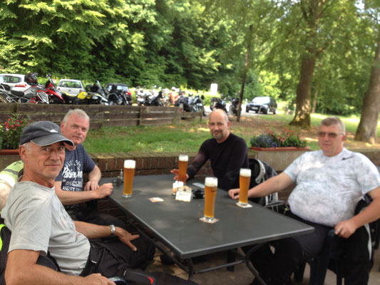 www.motorradfahren123.de Onkel Palms Hütte