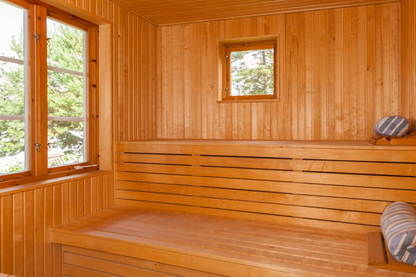 Die Sauna mit Blick auf den See