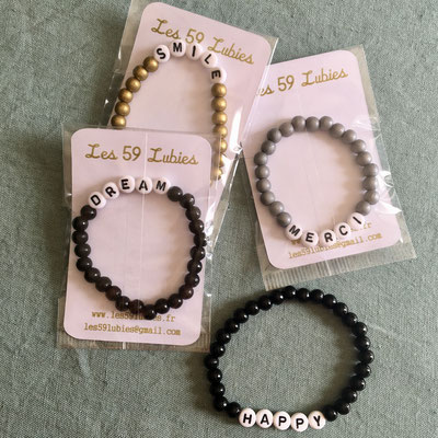 Bracelets perles bois et perles messages lettres noires 12€ l'unité sur commande
