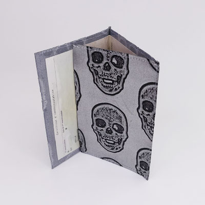 Etui carte-grise en simili têtes de mort - Artisanal