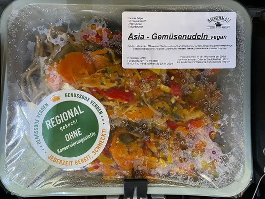 Foto des veganen Gerichts in der Genussbox Verden: Asia - Gemüsenudeln