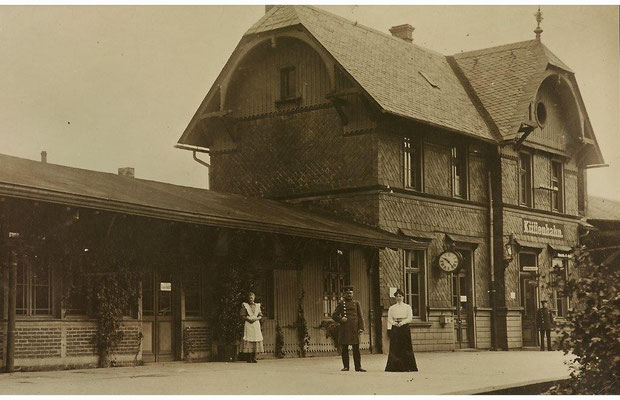Bahnhof um 1900
