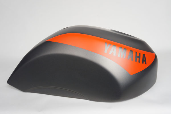 XSR700 ワンピースタンクカバー - FUNNY'S CUSTOM SERVICE