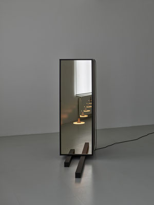 o.T. (I 05-2021) MDF finsa negro matt, unidirectional mirrors 70x50cm, LED hanging lamp, 157x200x54cm