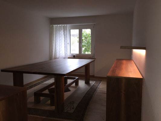 Esstisch mit Fussablage Nussbaum - Zürich