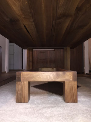 Fussablage (unter Esstisch) Nussbaum - Zürich
