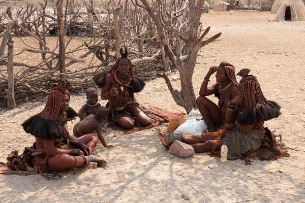 Himbafrauen
