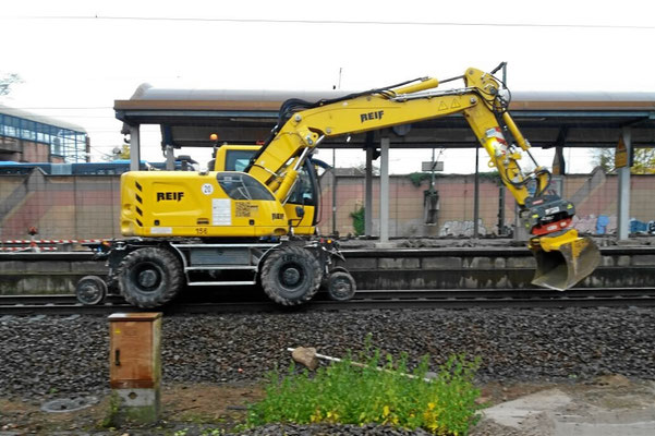 Liebherr Zweiwegebagger 922 rail