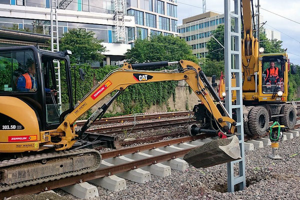 Masten stellen im Bahnhof Stuttgart Bad Cannstadt