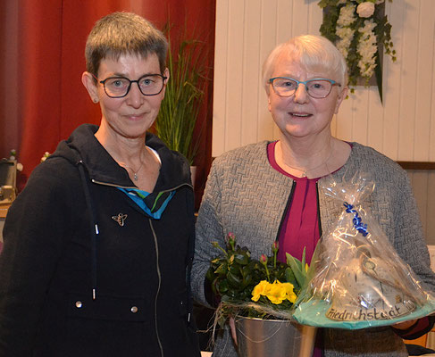 Petra verabschiedet Inge Heckendorf als OVF Schwabstedt