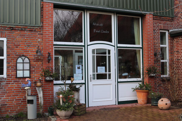 Zum Kaffeetrinken ins tolle Hofcafe 5 Linden