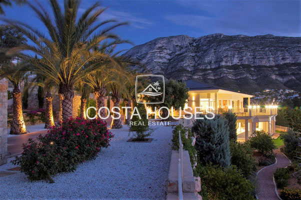 ▷ For sale Luxury Villa with Sea views in Denia · Costa Blanca  COSTA HOUSES Luxury Villas S.L · Your Agency of Trust Costa Blanca Spain · www.costa-houses.com