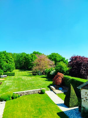 Grand jardin arboré et clos pour séjour avec animaux près de Senlis