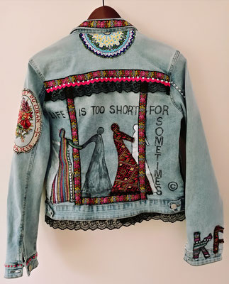 Jeansjacke, "life is too short for sometimes"