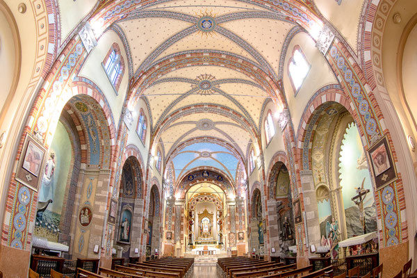 Interno del Santuario - navata principale