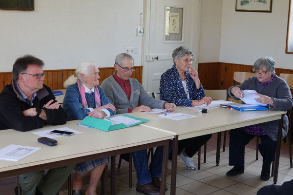 De gauche à droite : Marcel Dartinet (premier adjoint au maire de la commune nouvelle), Josiane Renard (présidente), Martial Roulot (vice-président), Jacqueline Picart (trésorière)et Marie-Thérèse Garrigues (secrétaire).