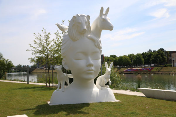 Inauguration de l'œuvre monumentale "La grâce plus belle encore que la beauté"
