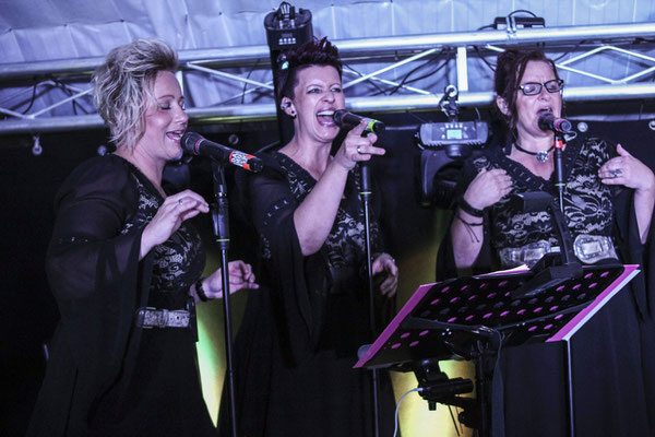 Die Magic Voices Doris, Karo und Conny
