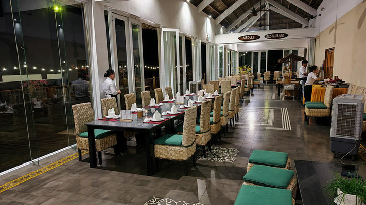 im Mekong Riverside Boutique Resort & Spa beim Dinner