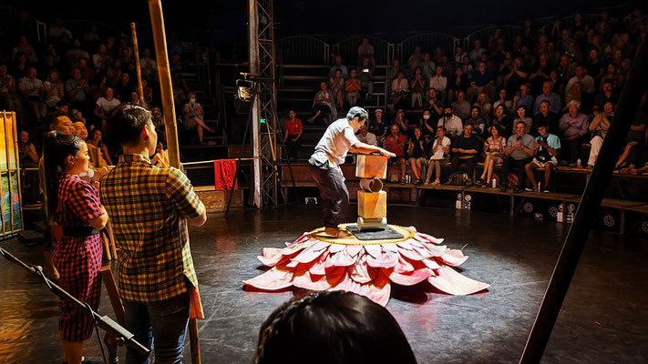 Abends im "Phare, The Cambodian Circus"