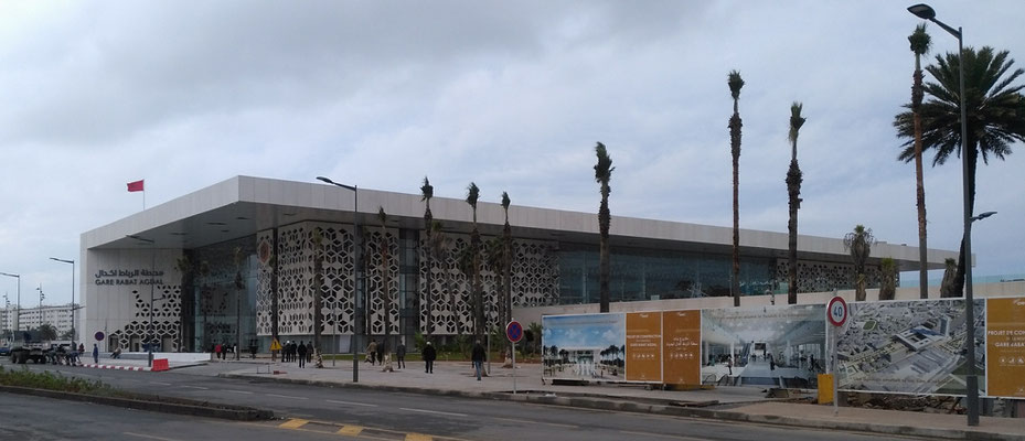 Der neue Bahnhof "Gare Rabat Agdal" von außen...  2018