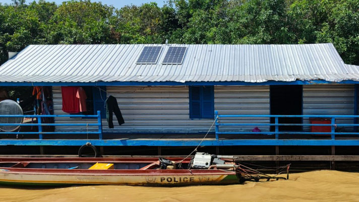 am Tonel-Sap-Fluss im Dorf Kampong Phluk