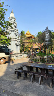 am Tonel-Sap-Fluss im Dorf Kampong Phluk