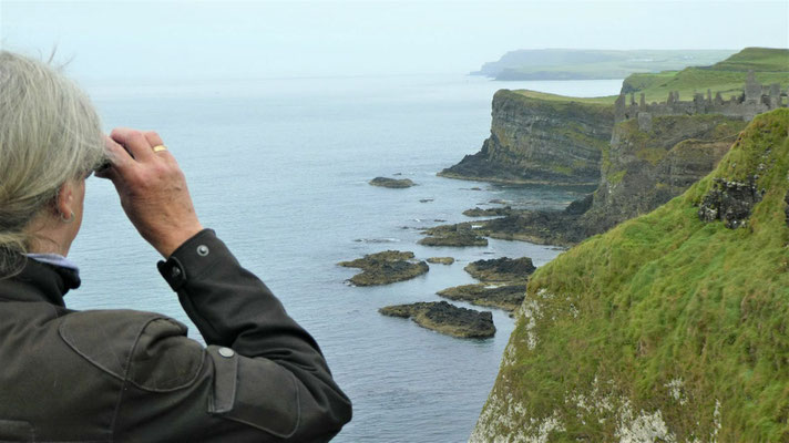 ein Blick auf Dunluce Castle - dem ehemaligen Sitz des MacDonnall-Clans