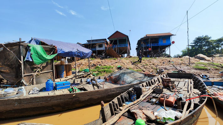 am Tonel-Sap-Fluss im Dorf Kampong Phluk