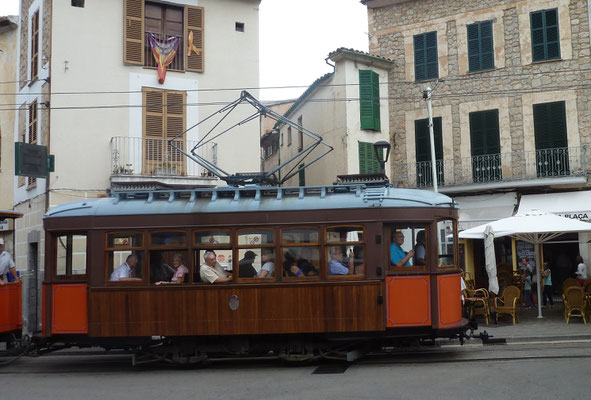auf Mallorca die Tram in Soller