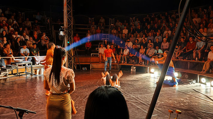 Abends im "Phare, The Cambodian Circus"