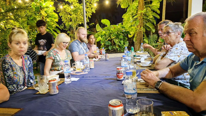 Dinner im Montra Nivesha Hotel