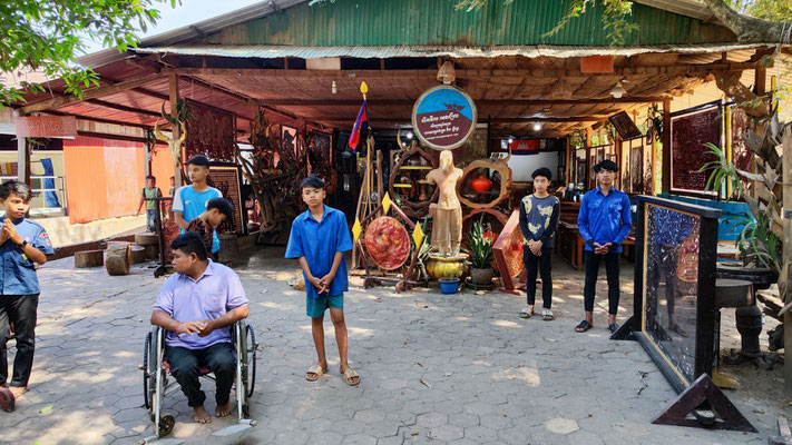 am "LITTLE ANGELS ORPHANAGE AND KHMER ART CENTER"