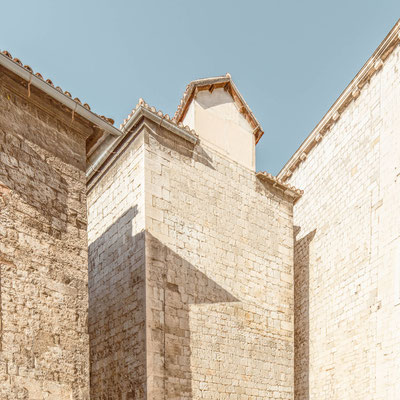 faceless buildings Split, Croatia by paul eis architecture photography buildings without windows 