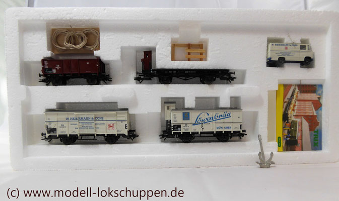 Trix 24029 H0 Güterwagen-Set "Schiffsausrüstung"/ "Tor zur Welt"   4