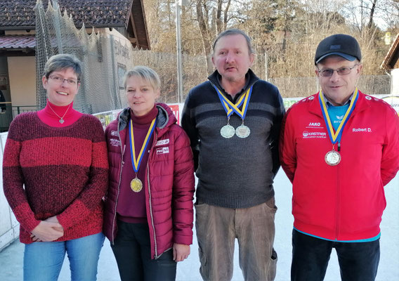 Senioren/innen:  v.l.  GLV Obfrau Regina Sinhuber, Sonja Gschwandtner, Johann Engelmayer, Robert Dietrich